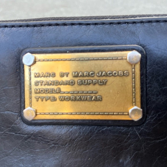 Marc by Marc Jacobs soft leather zippy motorcycle wallet, gold hardware - Picture 3 of 8